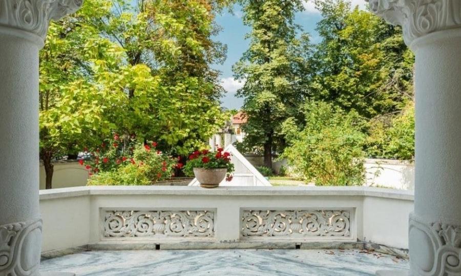 Casă cu 15 camere cu Garaj în Dorobanți