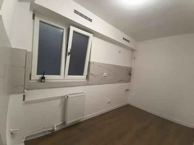 Apartament cu 2 camere decomandat în Eroii Revoluției