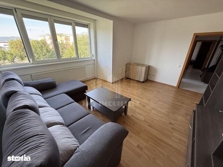 Apartament cu 2 camere decomandat în Hărmanului