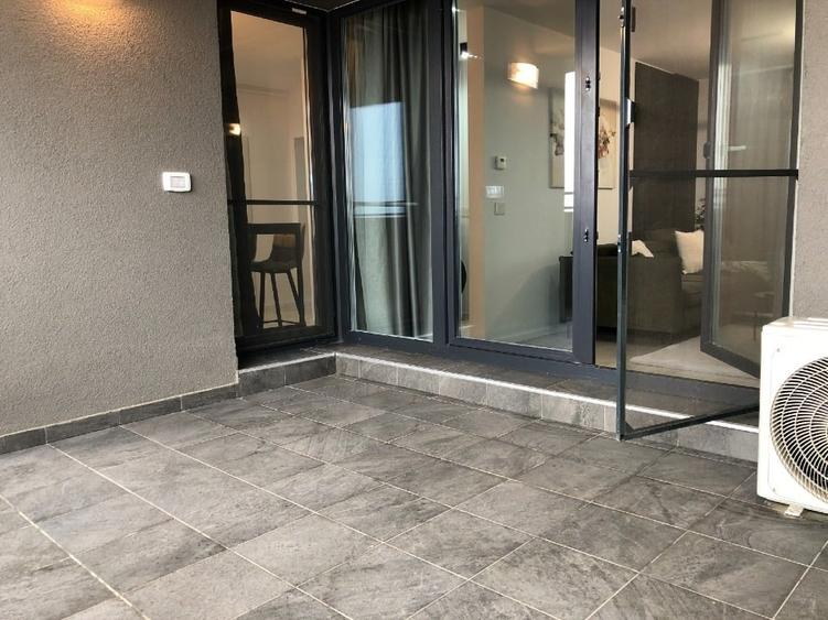 Apartament cu 2 camere decomandat în Lipovei
