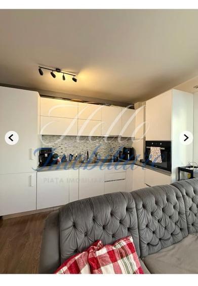 Apartament cu 3 camere decomandat în Florești