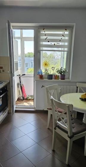 Apartament cu 3 camere decomandat, mobilat în Dristor