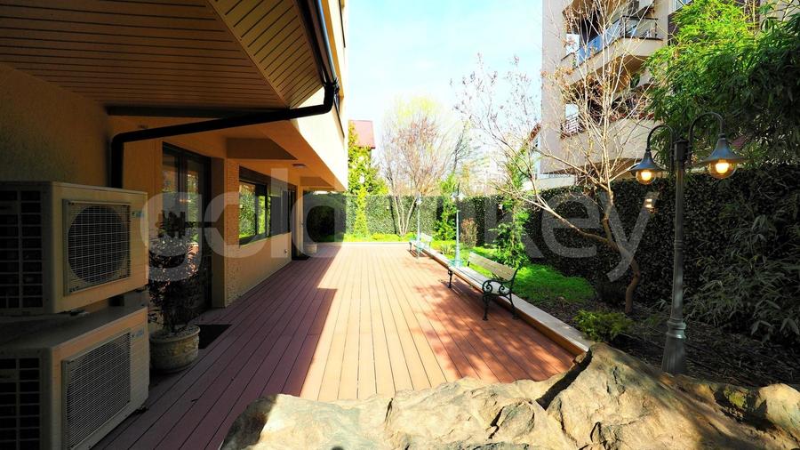 Apartament cu 4 camere decomandat, mobilat în Herăstrău