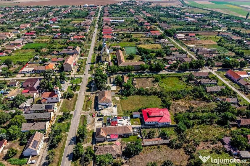 Spațiu comercial, de 274 mp, în Secusigiu