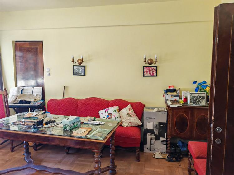 Apartament cu 3 camere nedecomandat în Sala Palatului