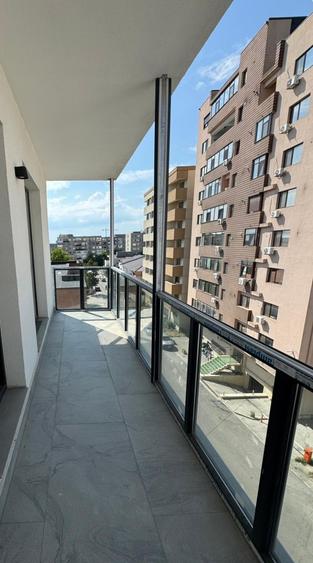 Apartament cu 2 camere decomandat în Tomis Plus