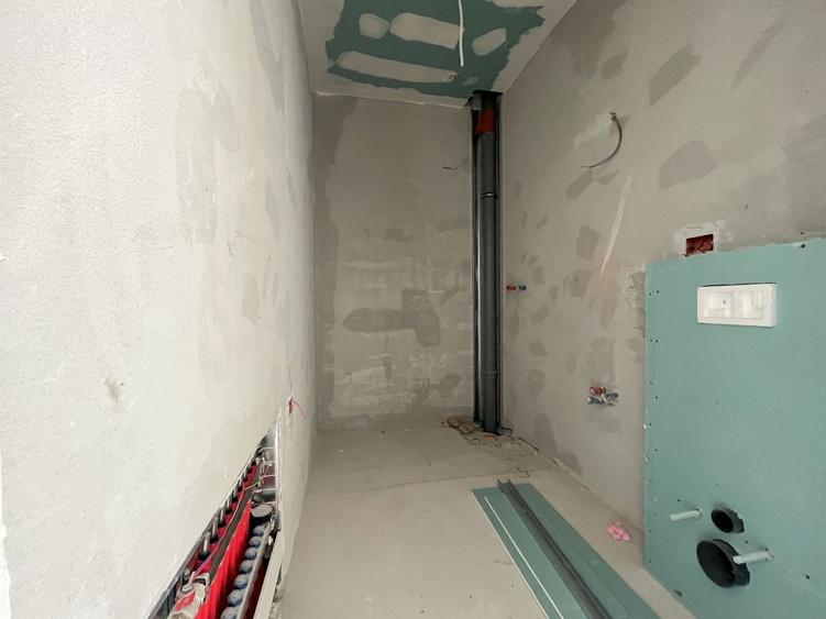 Apartament cu 3 camere decomandat în Torontalului