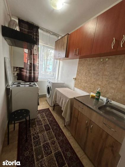 De inchiriat apartament cu 2 camere, etajul 1, zona Scolii nr 1 - 2