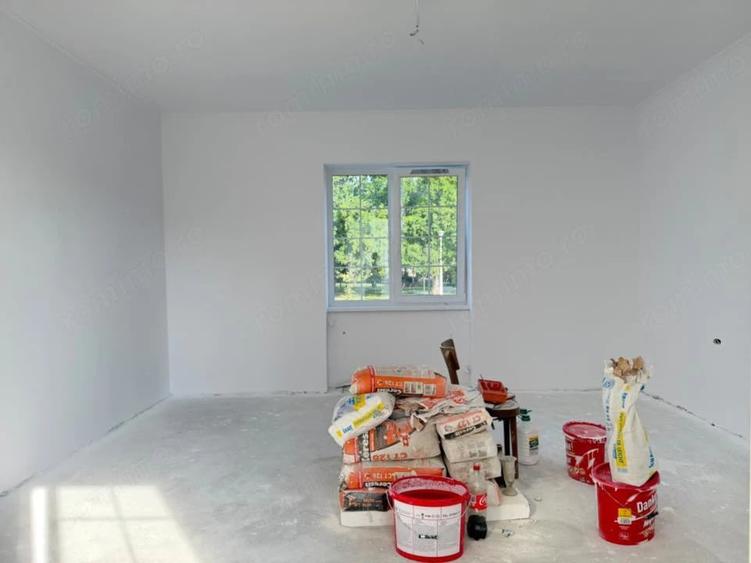 Casă cu 3 camere cu Teren 1500 Mp în Iosia