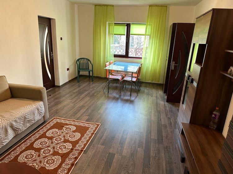 Casă cu 2 camere cu Teren 400 Mp în Central