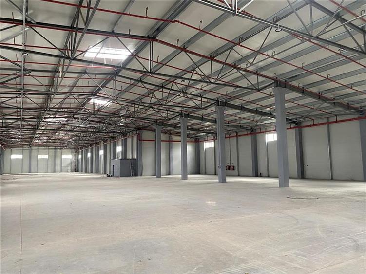 Spațiu industrial, de 4,260 mp, în Central