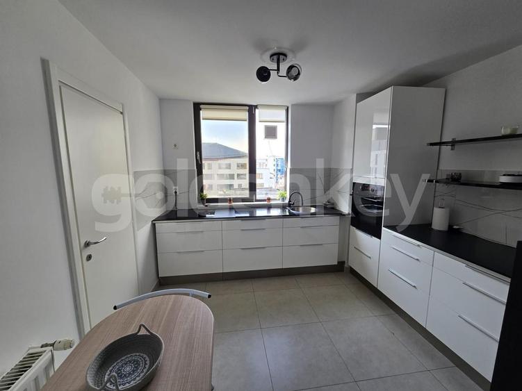 Apartament cu 4 camere decomandat, mobilat în Șoseaua Nordului