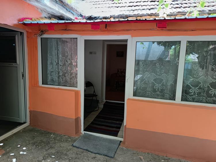 Casă individuală cu 5 camere cu Teren 370 Mp în Lumina