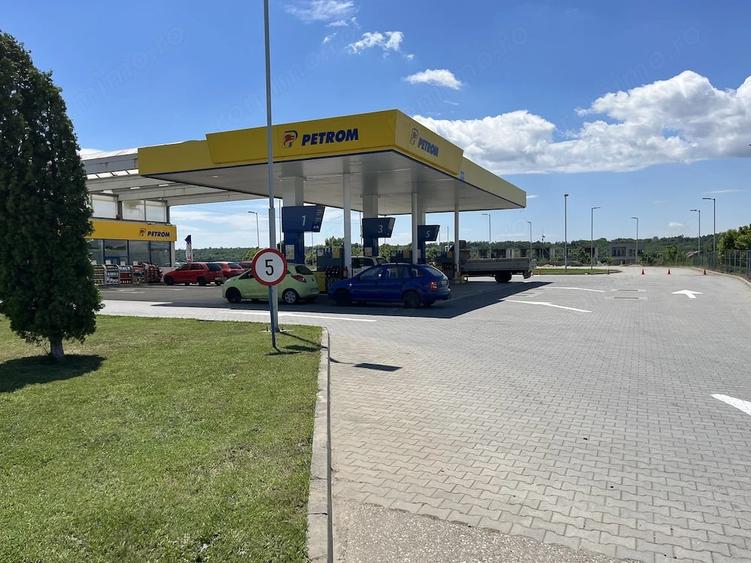 Casă cu Teren 1350 Mp în Șimian