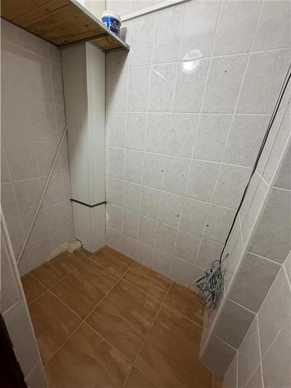Apartament cu 3 camere decomandat în Nicolina
