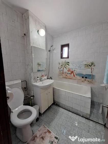 Apartament cu 2 camere semidecomandat în 9 Mai