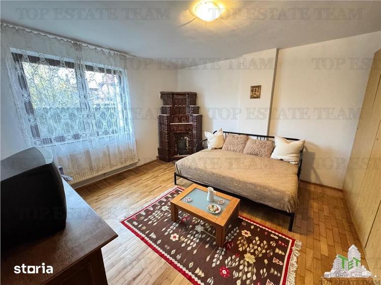 Casă cu 7 camere cu Teren 2665 Mp în Odobești