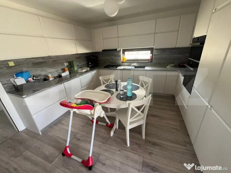 Casă cu 5 camere cu Teren 604 Mp în Central