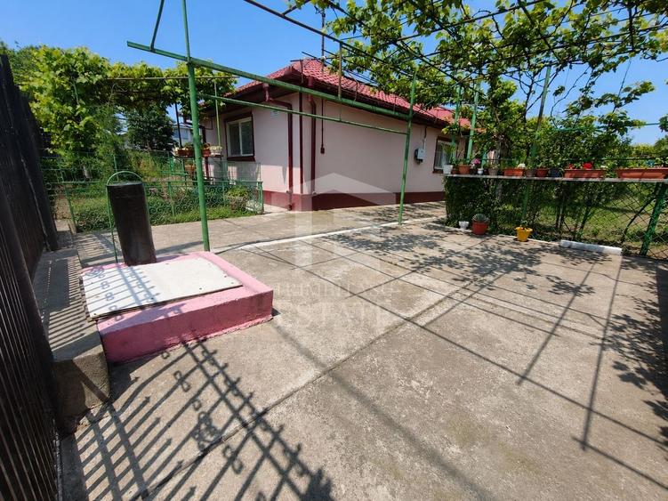 Casă individuală cu 5 camere cu Canalizare în Poiana
