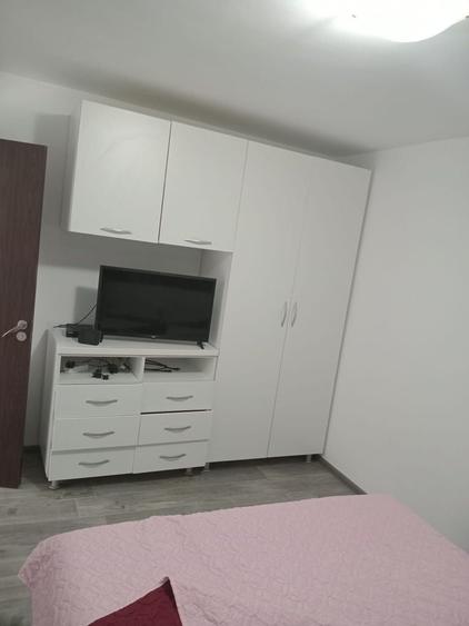 Garsonieră decomandată în Amara