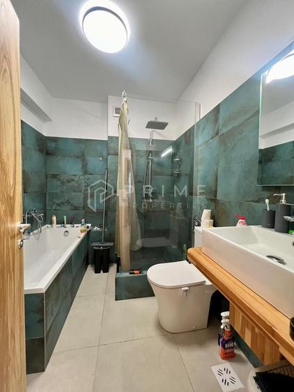 Apartament cu 3 camere decomandat în Livezeni