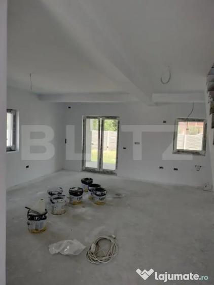 Casă cu 4 camere cu Teren 250 Mp în Moșnița Veche