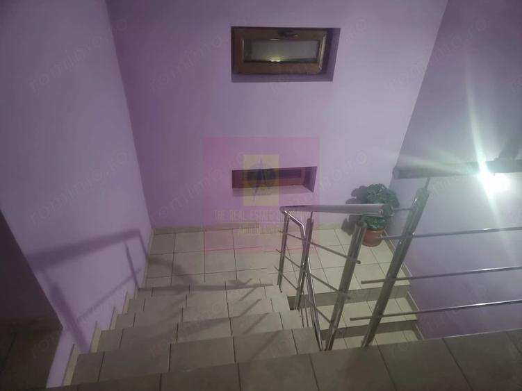 Casă cu 7 camere cu Teren 1500 Mp în Islaz