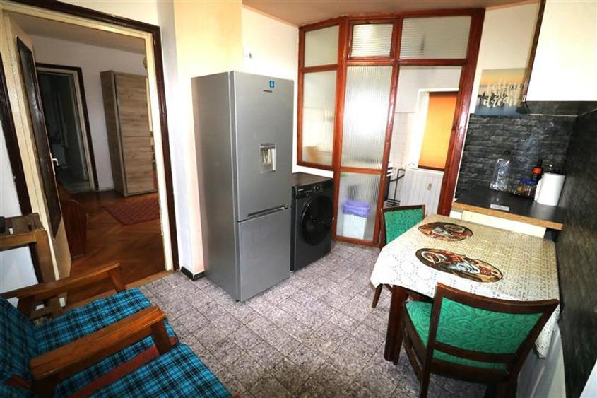 Apartament cu 2 camere semidecomandat în Lipovei