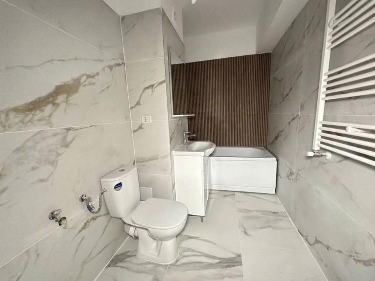 Apartament cu 2 camere semidecomandat în Energiei