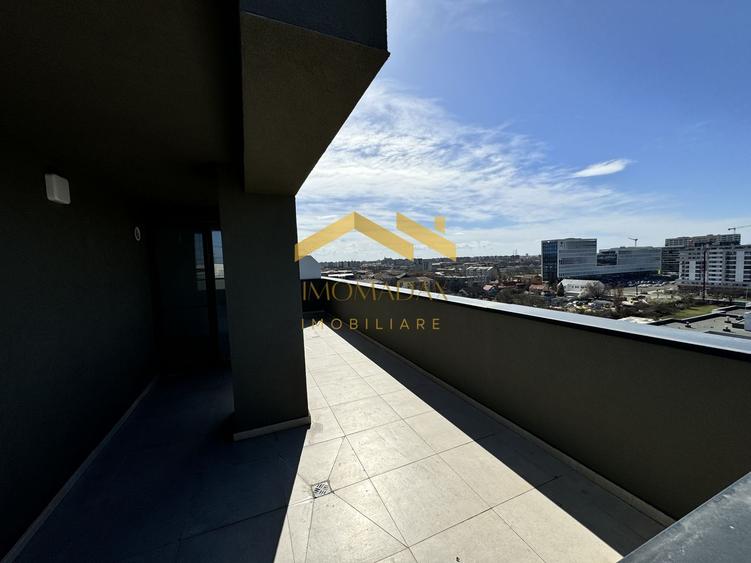 Penthouse cu 3 camere decomandat în Aradului
