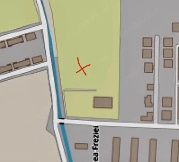 Teren de 3300 mp, în Central