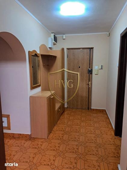 Apartament cu 3 camere decomandat, mobilat în Nerva Traian