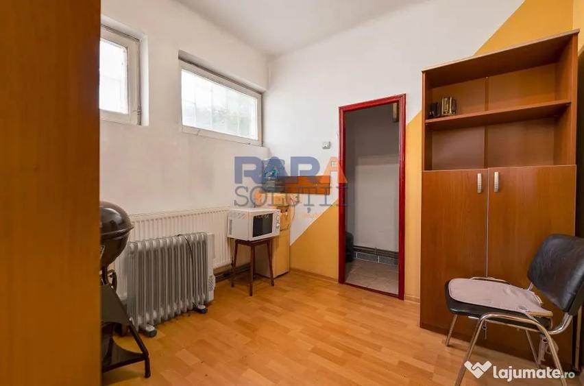 Spațiu comercial, de 450 mp, în Central
