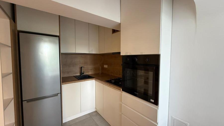 Apartament cu 2 camere semidecomandat, mobilat în Unirii