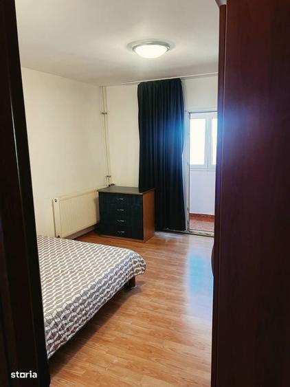 Apartament cu 3 camere decomandat în Păcii