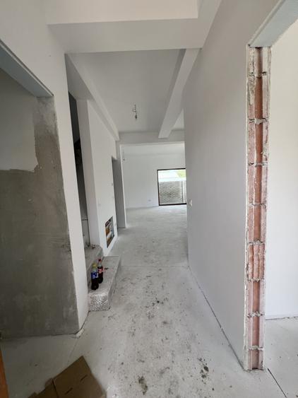 Duplex cu 5 camere cu Canalizare în Chișoda