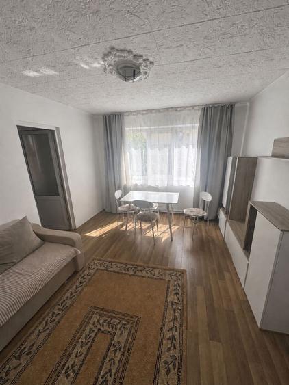 Inchiriez apartament 2 camere - 1