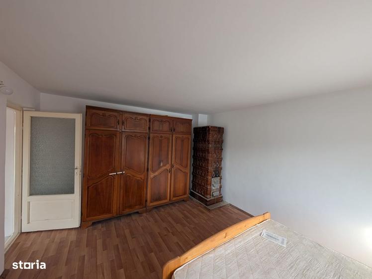 Casă cu 4 camere cu Teren 1300 Mp în Aluniș
