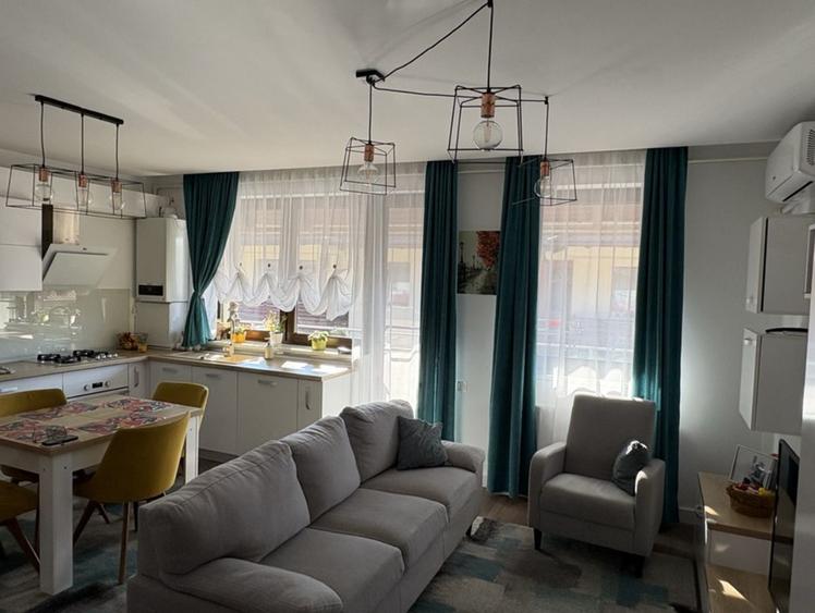 Apartament cu 2 camere semidecomandat, mobilat în Florești — fotografia 1