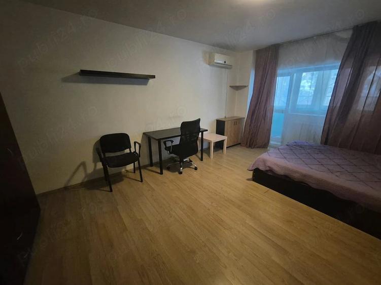 Garsonieră decomandată în Vitan