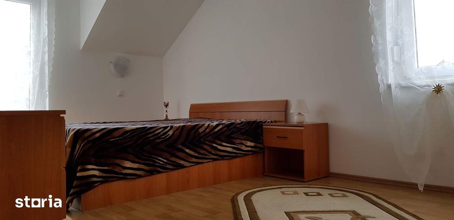 Casă cu 4 camere cu Teren 280 Mp în Trei Stejari