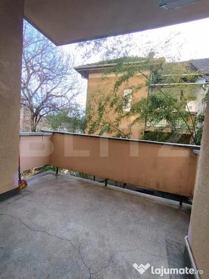 Apartament cu 2 camere decomandat în Medicină