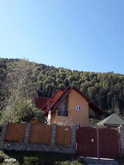 Casă cu 4 camere în Voineasa
