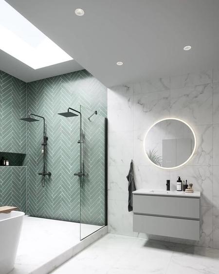 Apartament cu 4 camere decomandat în Metalurgiei
