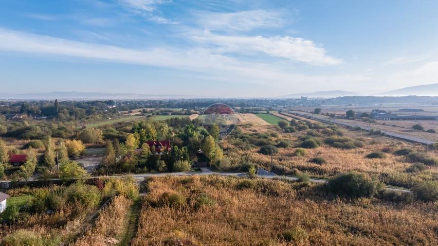 Teren Construcții intravilan de 430 mp, în Lunca Calnicului