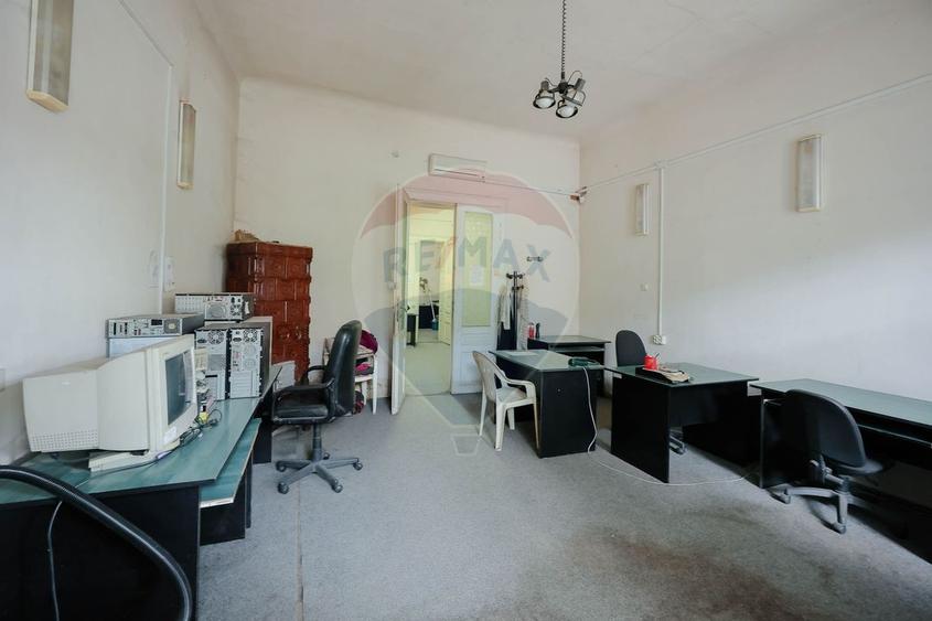Apartament cu 3 camere decomandat în Ultracentral