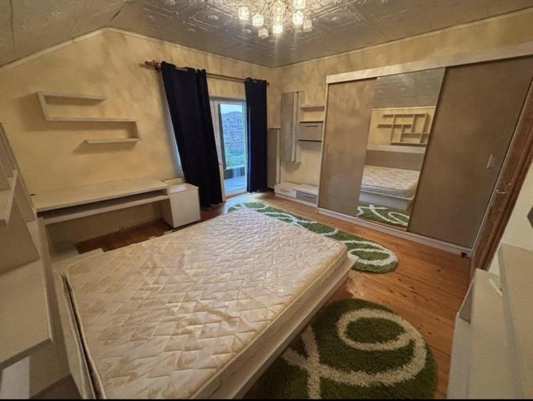 Casă cu 4 camere cu Teren 650 Mp în Grădiște