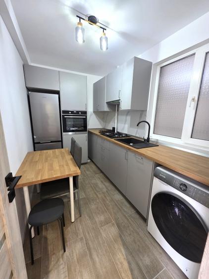 Apartament cu 2 camere decomandat, mobilat în Eroii Revoluției
