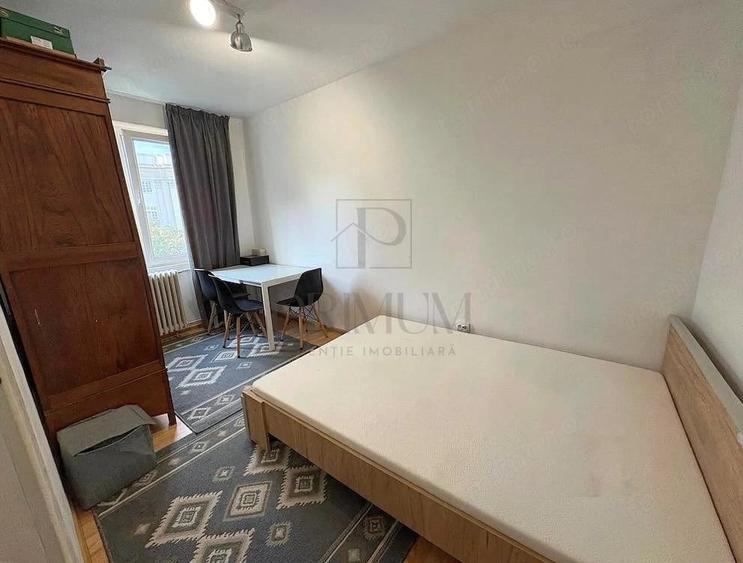 Apartament cu 3 camere semidecomandat în Medicină