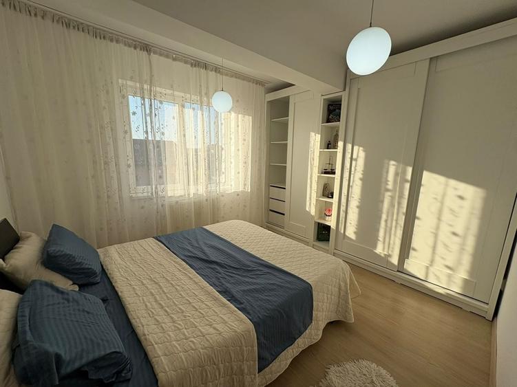 Apartament cu 2 camere semidecomandat, mobilat în Apărătorii Patriei